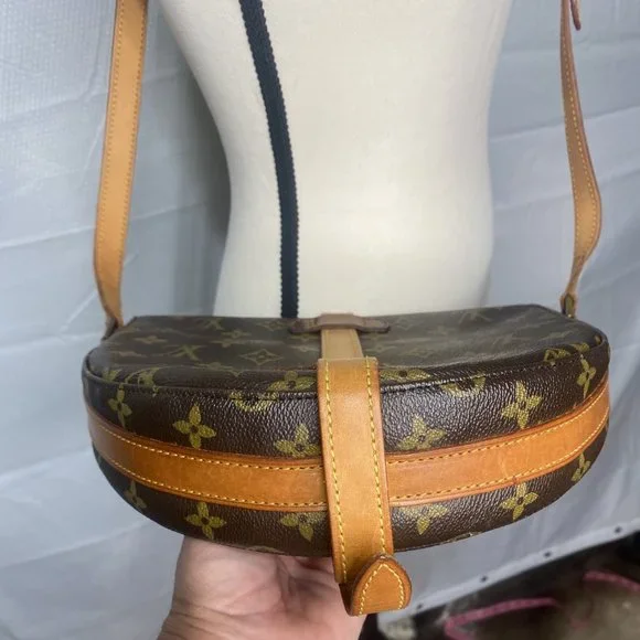 AUTHENTIC LOUIS VUITTON Monogram Chantilly GM - Picture 9 of 16